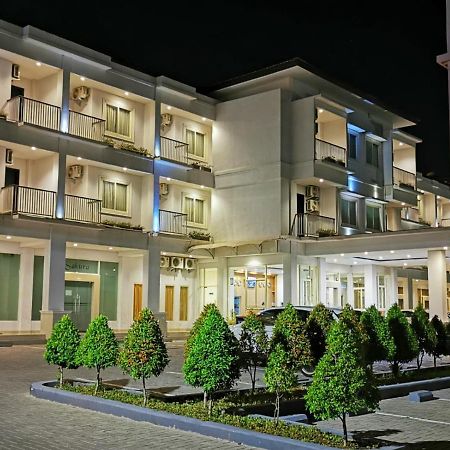Naka Hotel Kupang Kupang  Luaran gambar