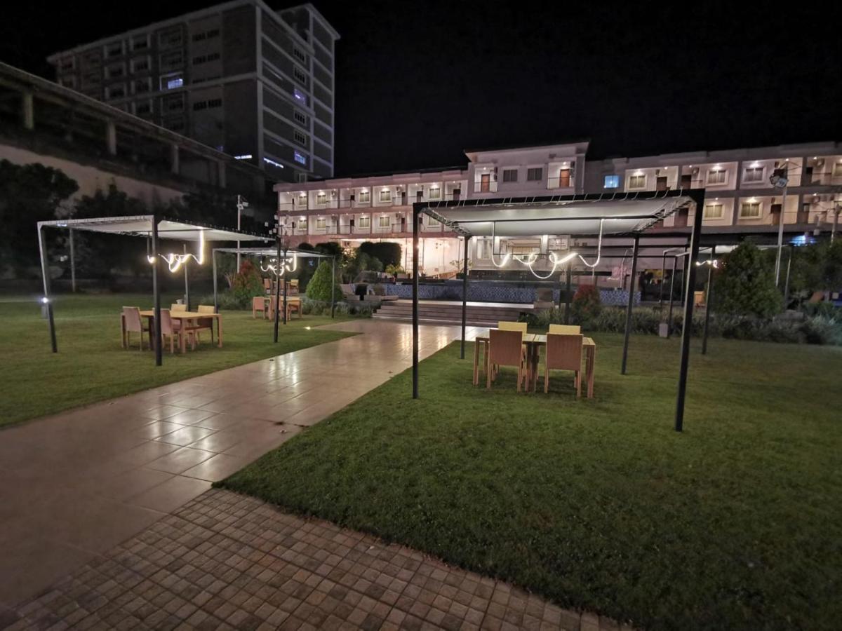 Naka Hotel Kupang Kupang  Luaran gambar