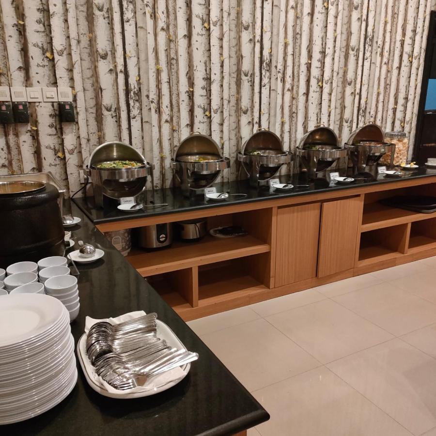 Naka Hotel Kupang Kupang  Luaran gambar