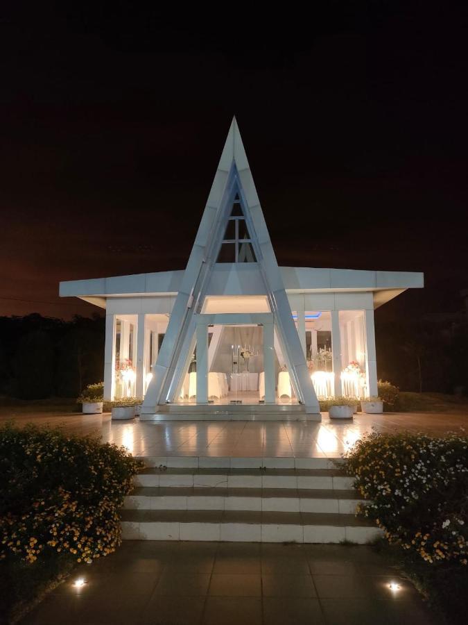 Naka Hotel Kupang Kupang  Luaran gambar